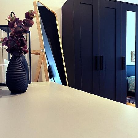 The Lighthouse - Central Apartment アオスタ エクステリア 写真